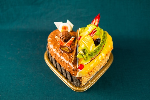 [243] تورته قلب نص كرانشي و نص فاكهة